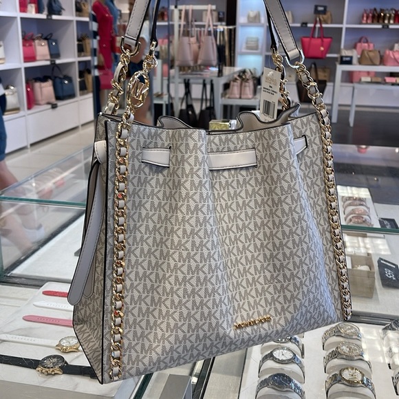 Michael Kors Mina Large Logo Shoulder Tote Bag Light Cream NWT - Picture 15 of 16